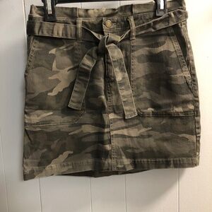 Blue Spice Camo Print Mini Skirt size 7 with belt